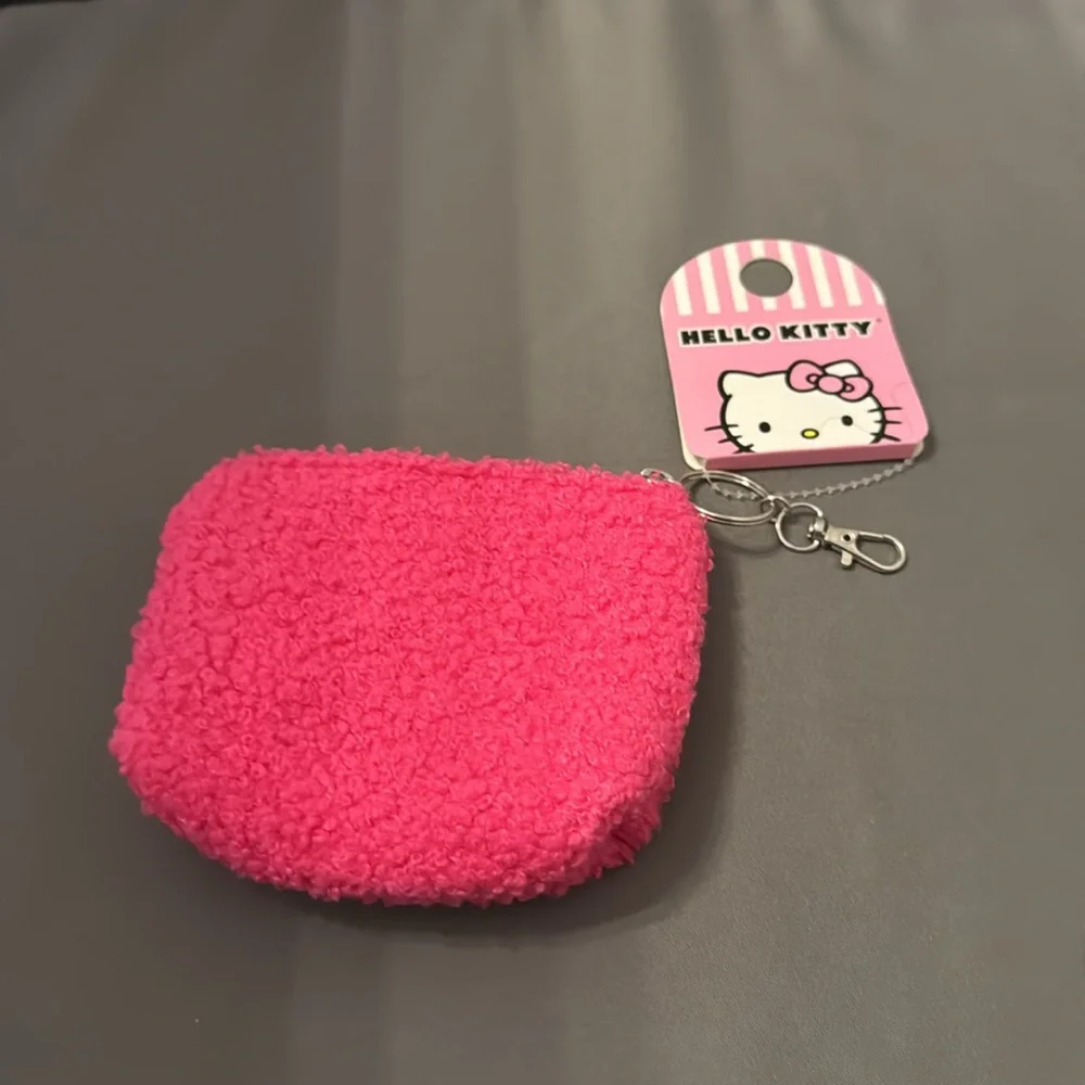 Hello‎ Kitty Fuchsia Pink Plush Pouch